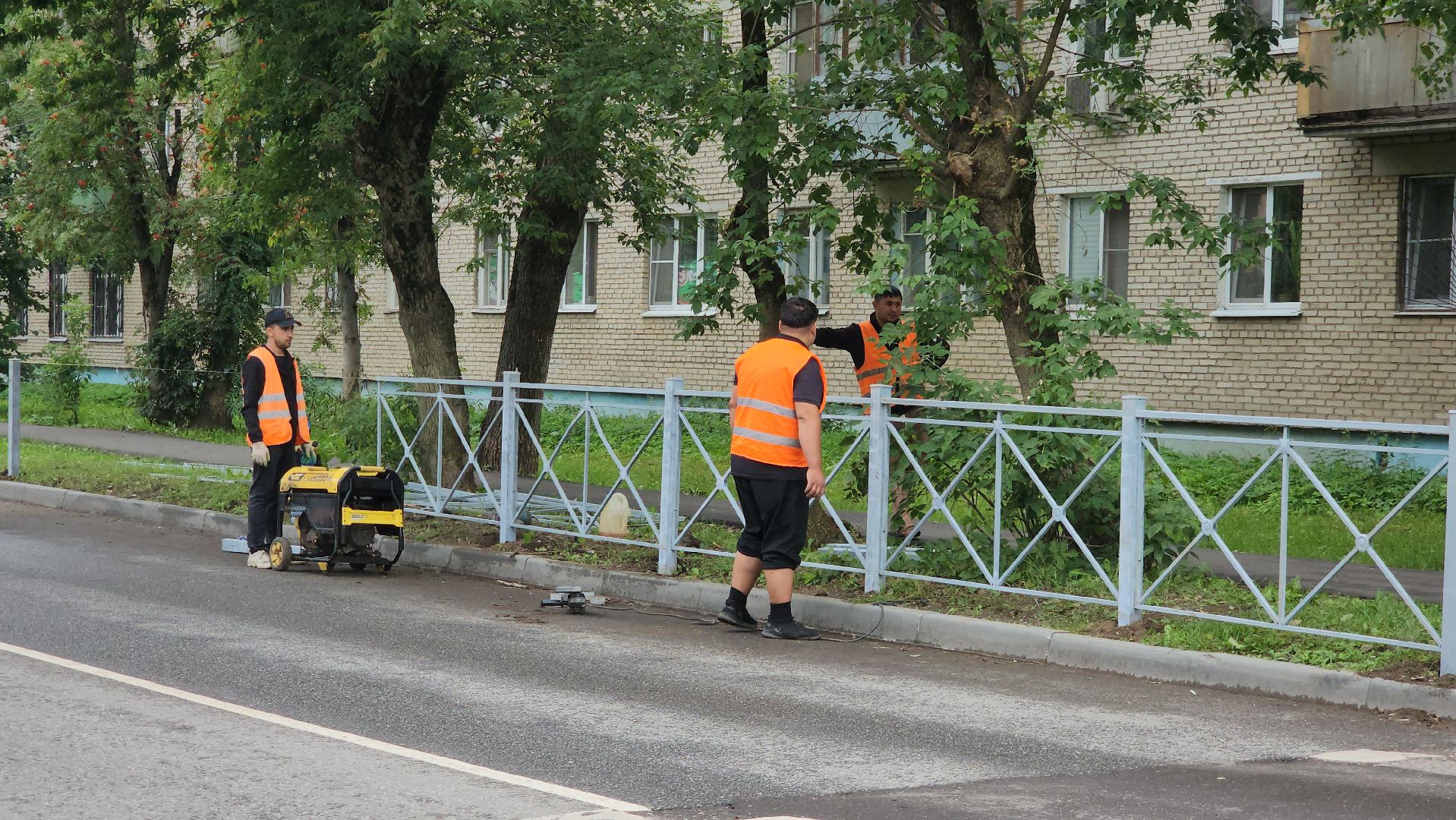безопасное движение, дорожные знаки, дорожные ограждения, Лобня , Школа,