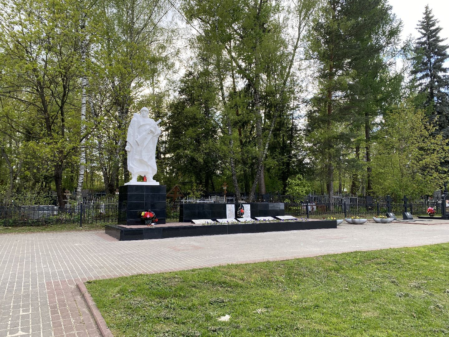 Чехов, старое кладбище, мемориал, ВОВ, День победы, братская могила