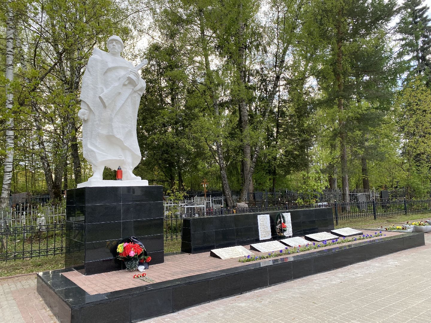 Чехов, старое кладбище, мемориал, ВОВ, День победы, братская могила