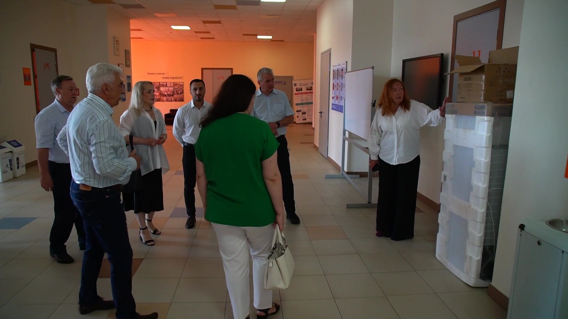 Реутов , образование , Проверка шкоьы, приемка школы , гимназия , стадион , ремонт,