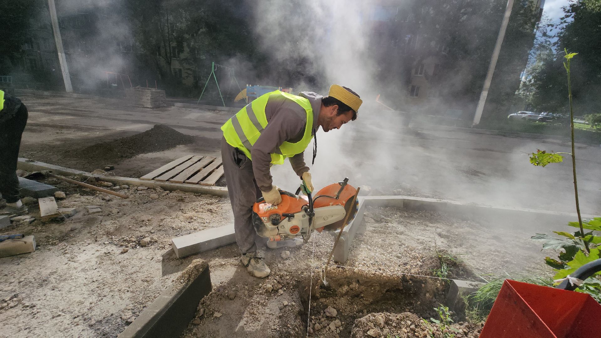 комплексное благоустройство, Благоустройство дворов , Лобня, замена бордюров,