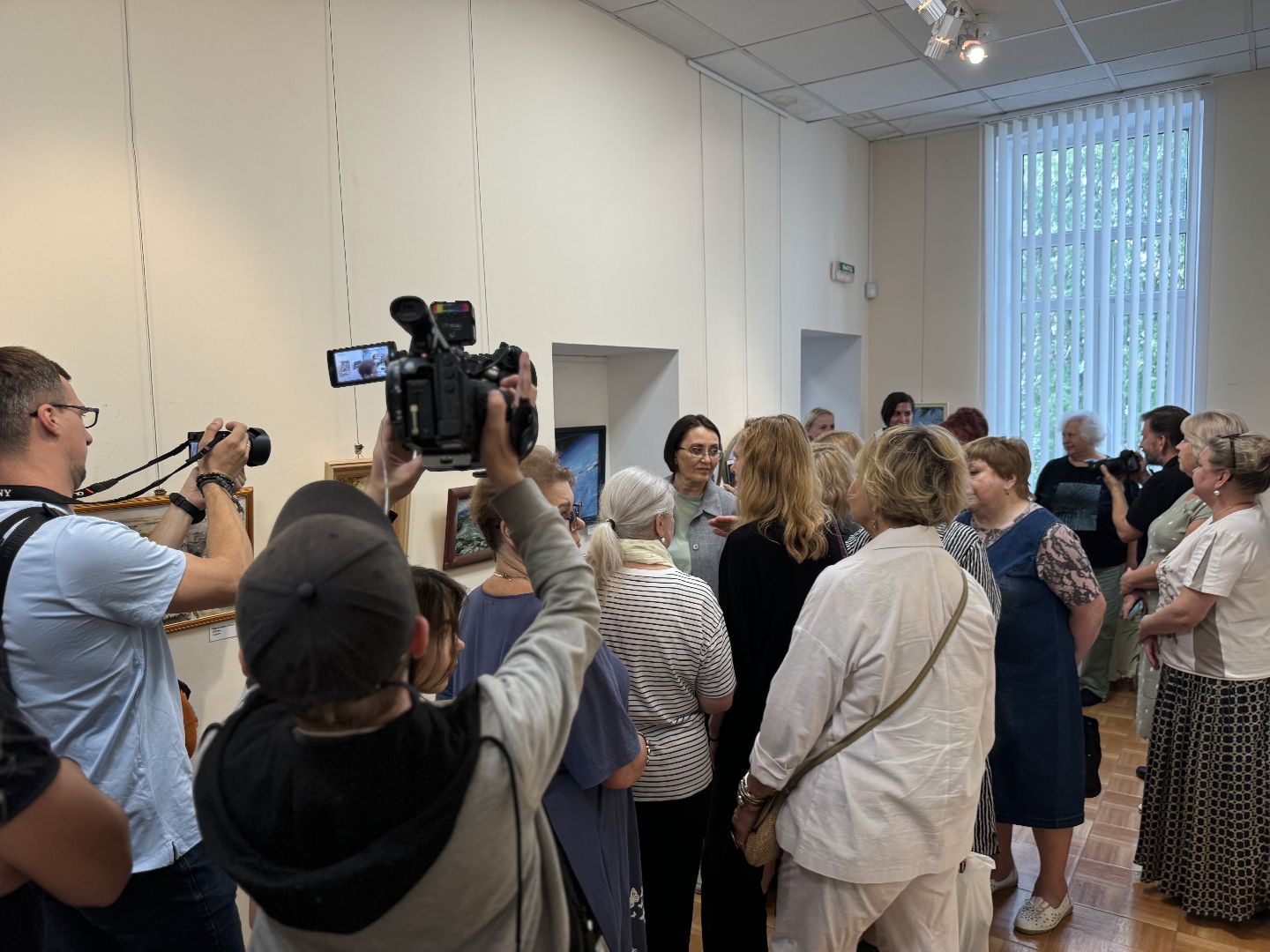 открытие выставки, историко - культурный центр, ленинский городской округ, художница,