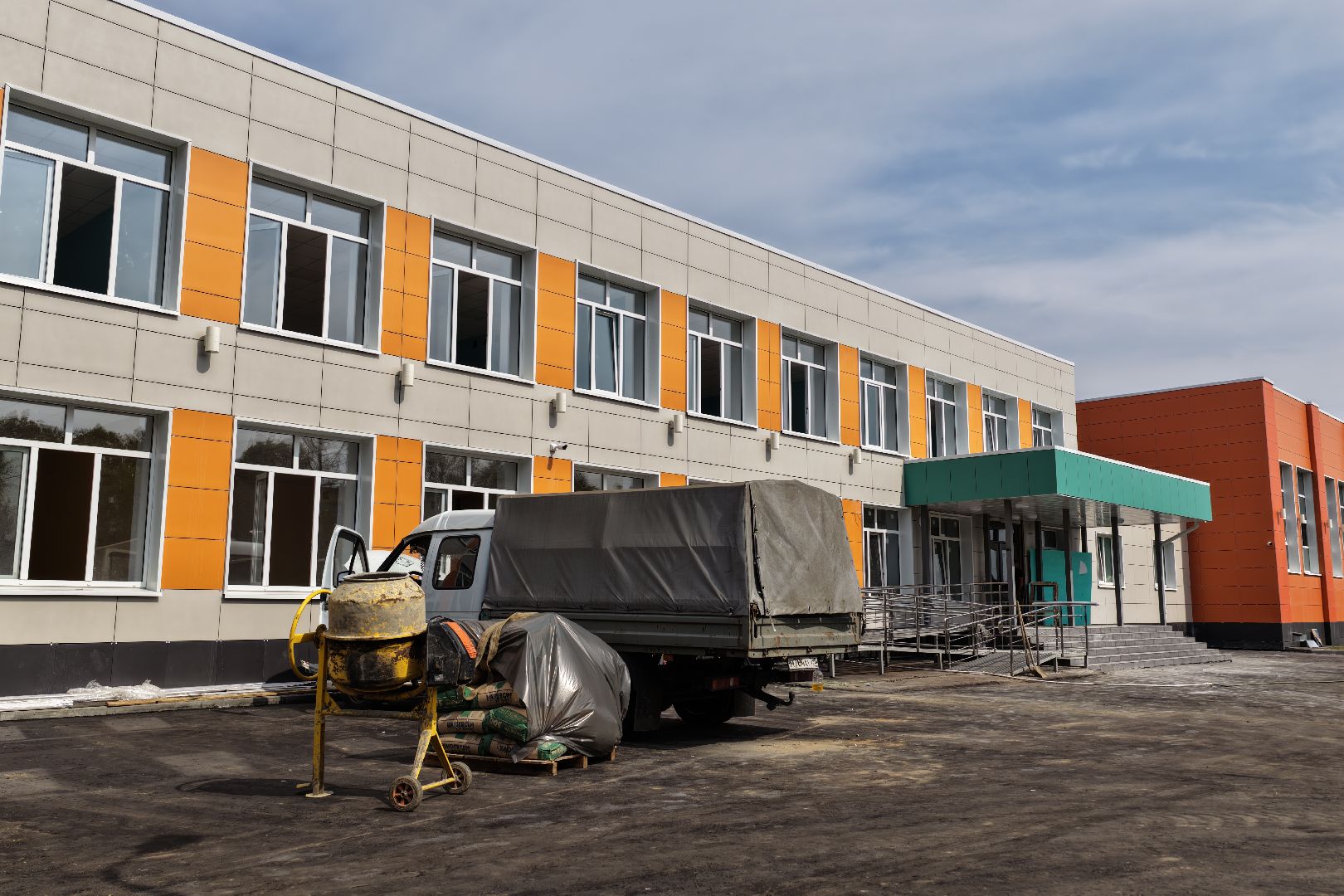 видео с коптера, школа малая дубна,