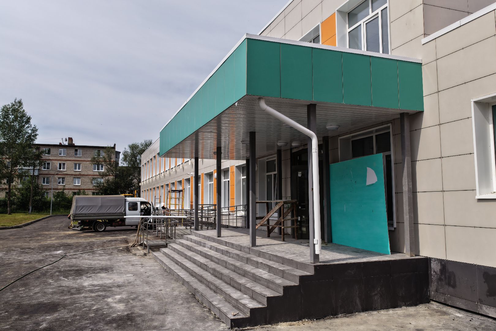 видео с коптера, школа малая дубна,