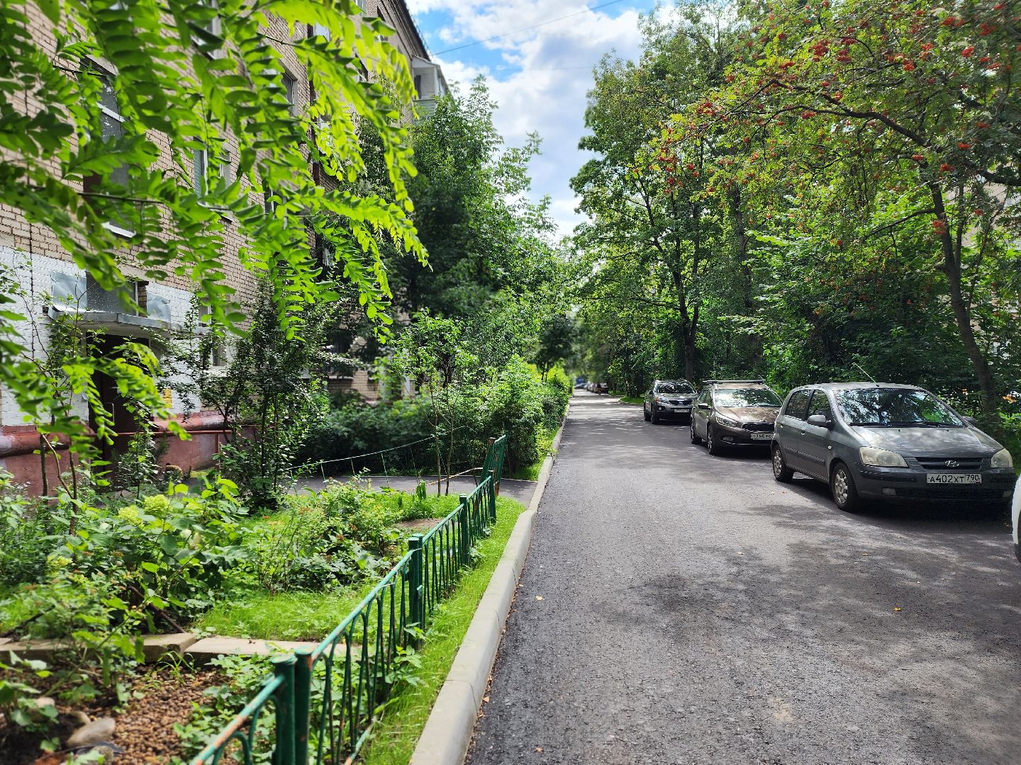 королёв, благоустройство , новые асфальт на толстого,