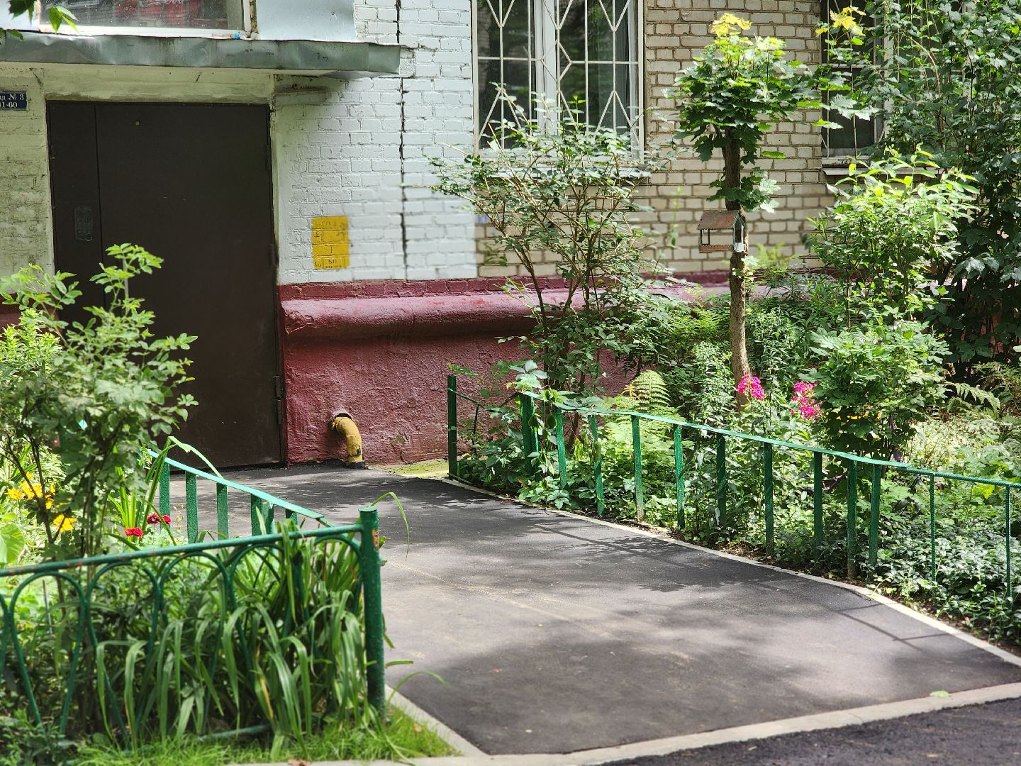 королёв, благоустройство , новые асфальт на толстого,