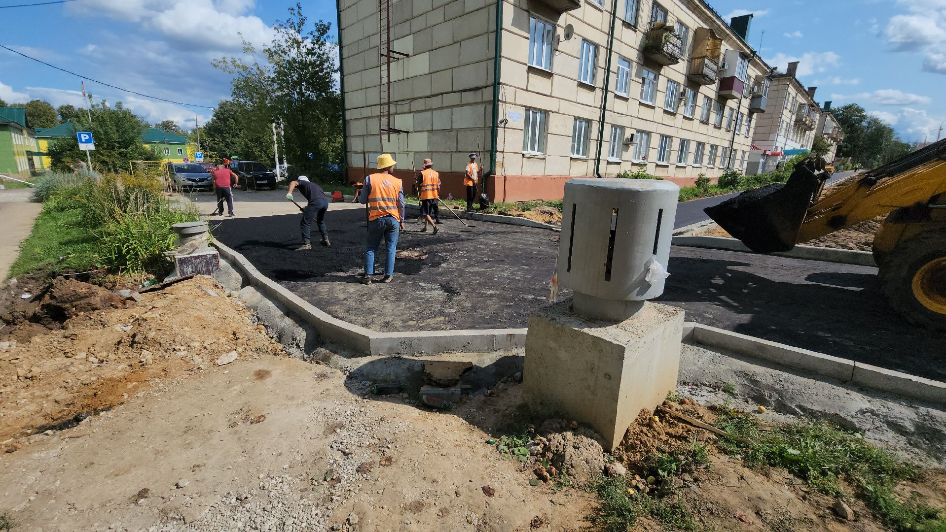 кашира, благоустройство, ремонт дорог, тротуары, поликлиниа,