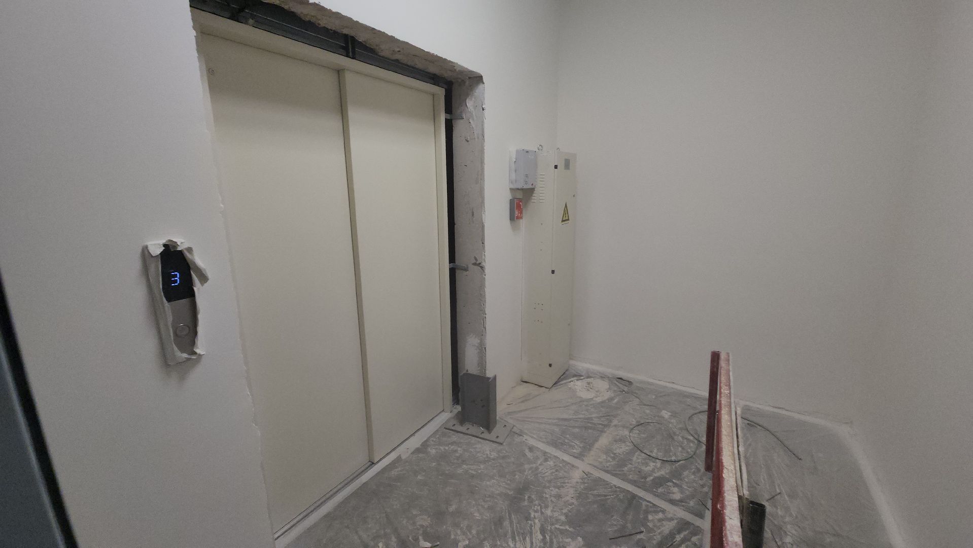 долгопрудный, 13 гимназия, пристройка на 300 мест,интерактивные доски, спортзал, стадион,