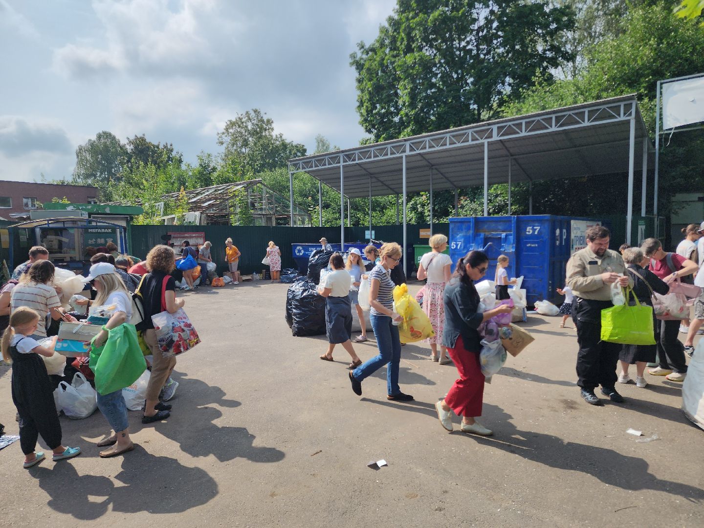 Черноголовка, Экоакция, Мегабак,