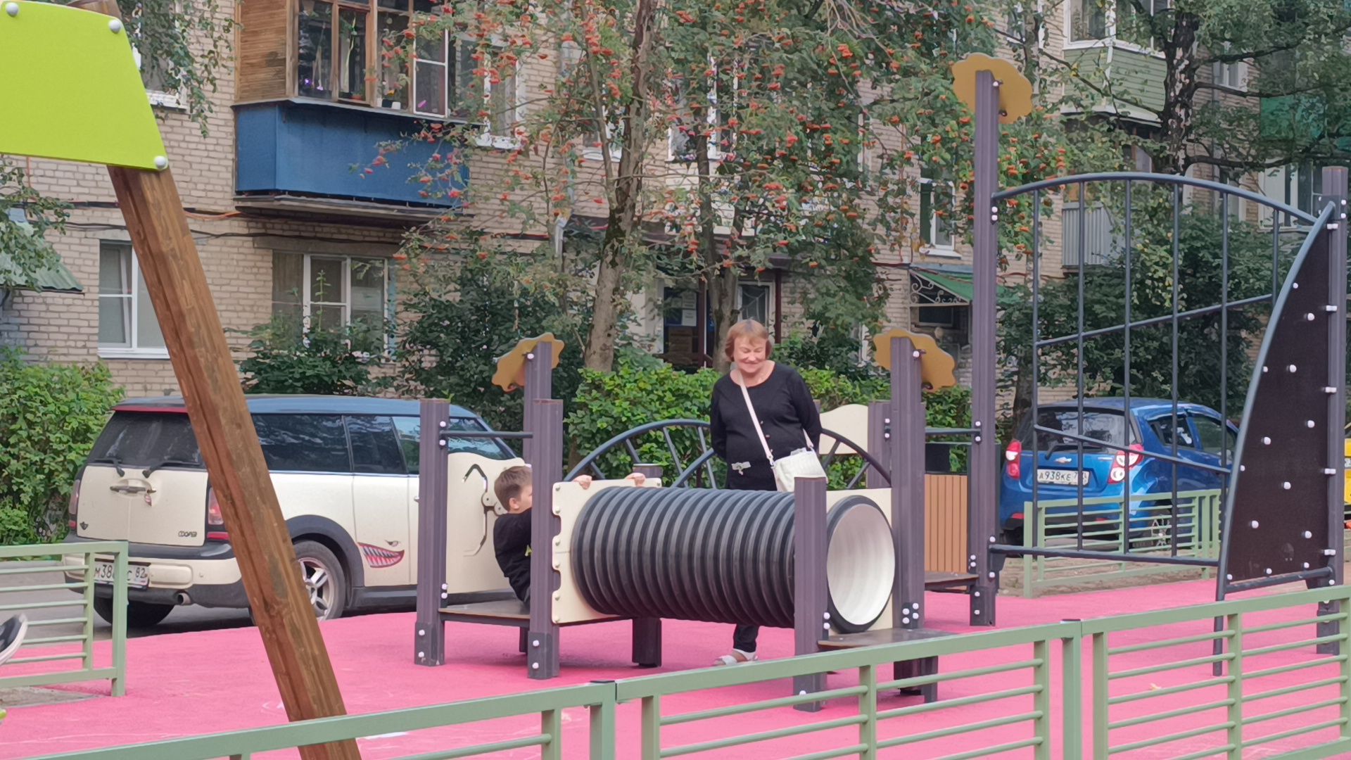 двор, лобня,детская  площадка,