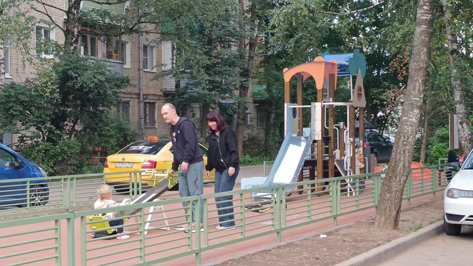 двор, лобня,детская  площадка,