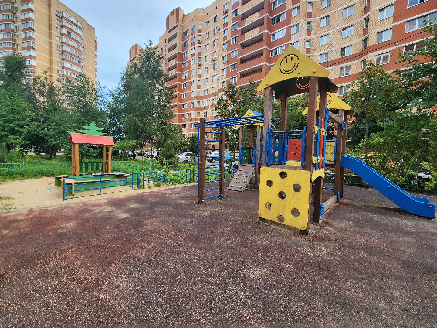 фрязино, уборка детских площадок, благоустройство, мбу городское хозяйство,