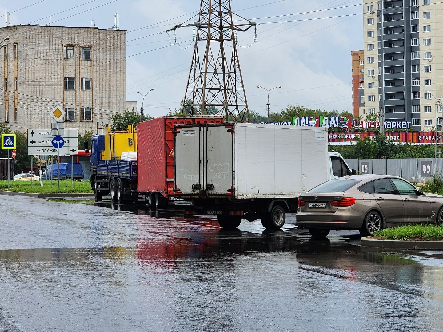 чехов, улица мира, дорожный ремонт, капремонт дороги, замена покрытия, новые тротуары и проходы, парковочные карманы, дорожные знаки, пешеходные переходы, госпрограмма московской области, развитие дорожного комплекса,