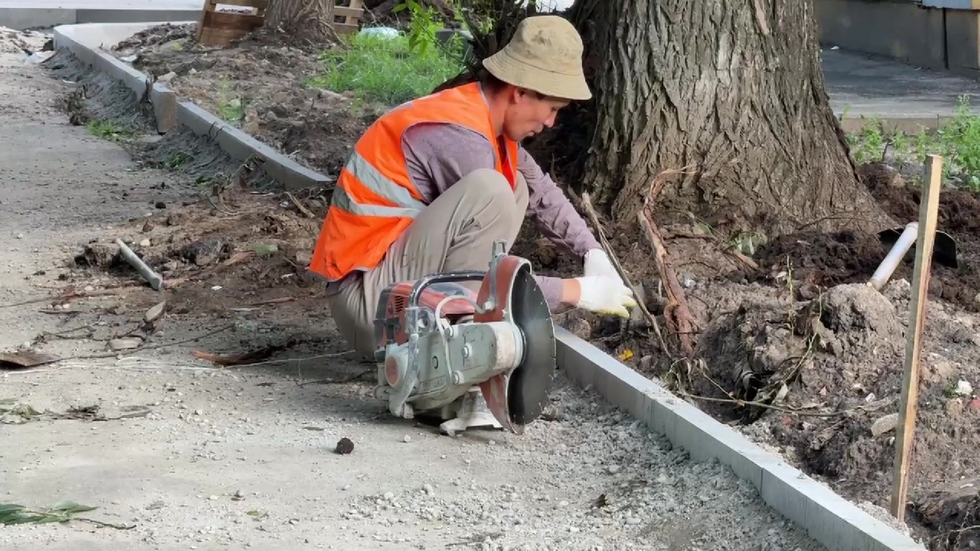Реутов, благоуствойство, дворовая территория, бордюры, парковки, проезд спецтехники,