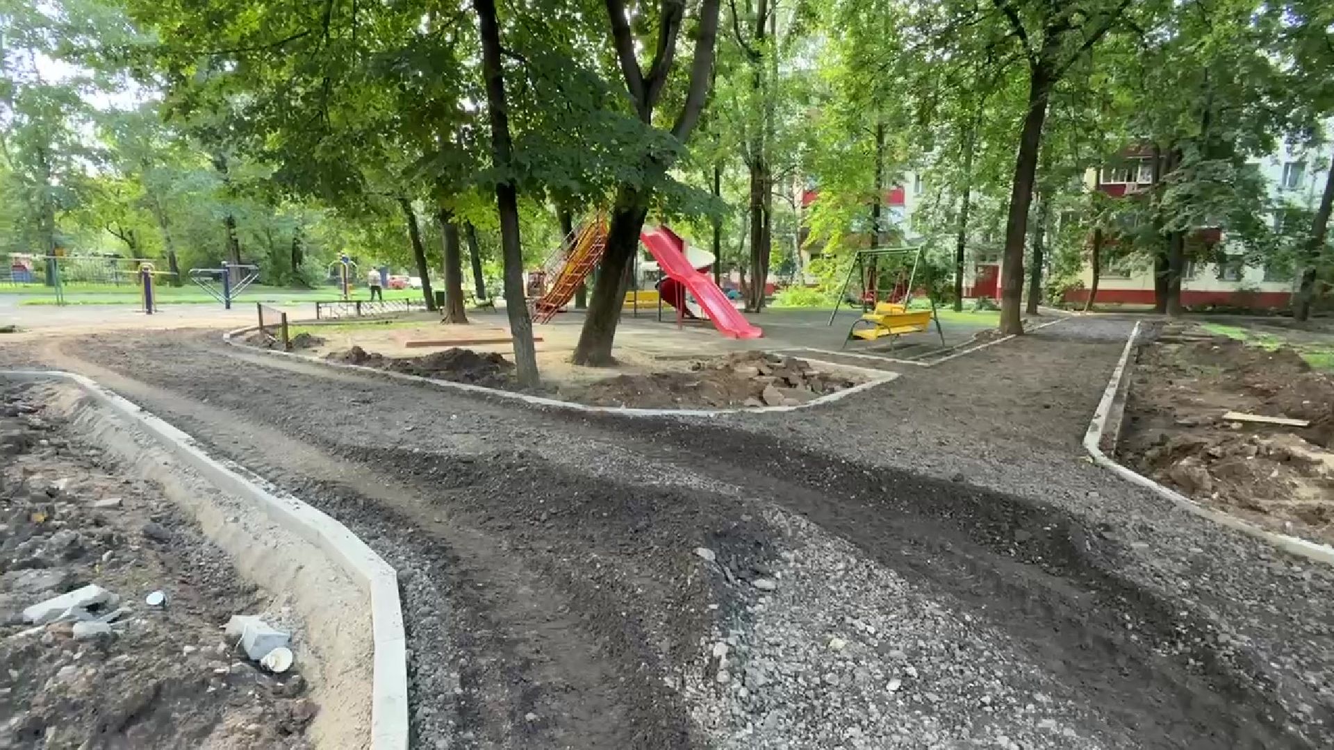 Реутов, благоуствойство, дворовая территория, бордюры, парковки, проезд спецтехники,