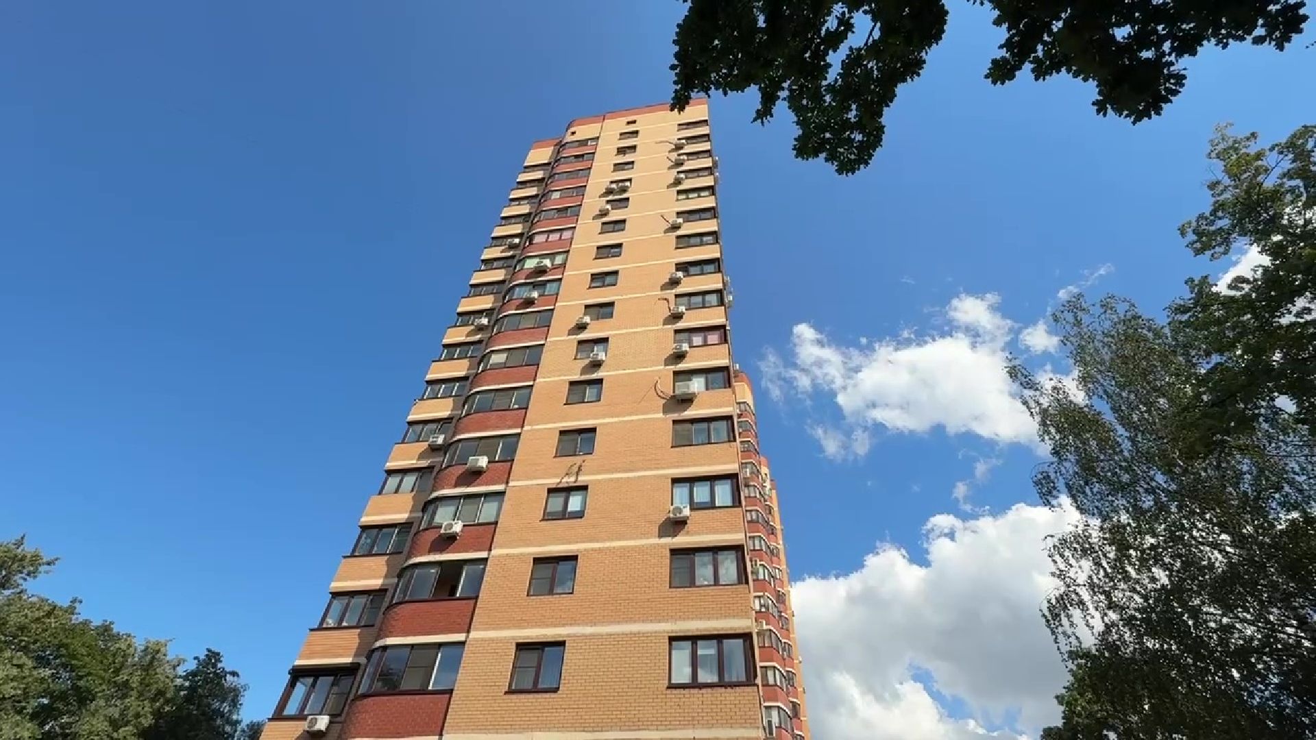 Реутов, благоуствойство, дворовая территория, бордюры, парковки, проезд спецтехники,