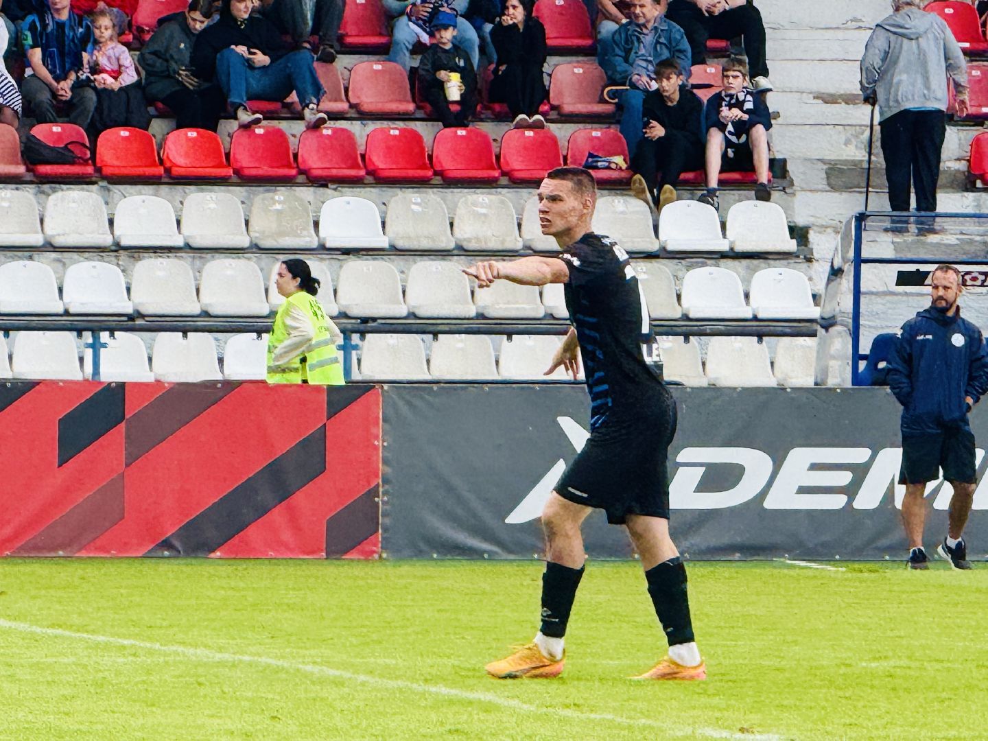 раменское, леон сатурн, раменский сатурн, футбол,