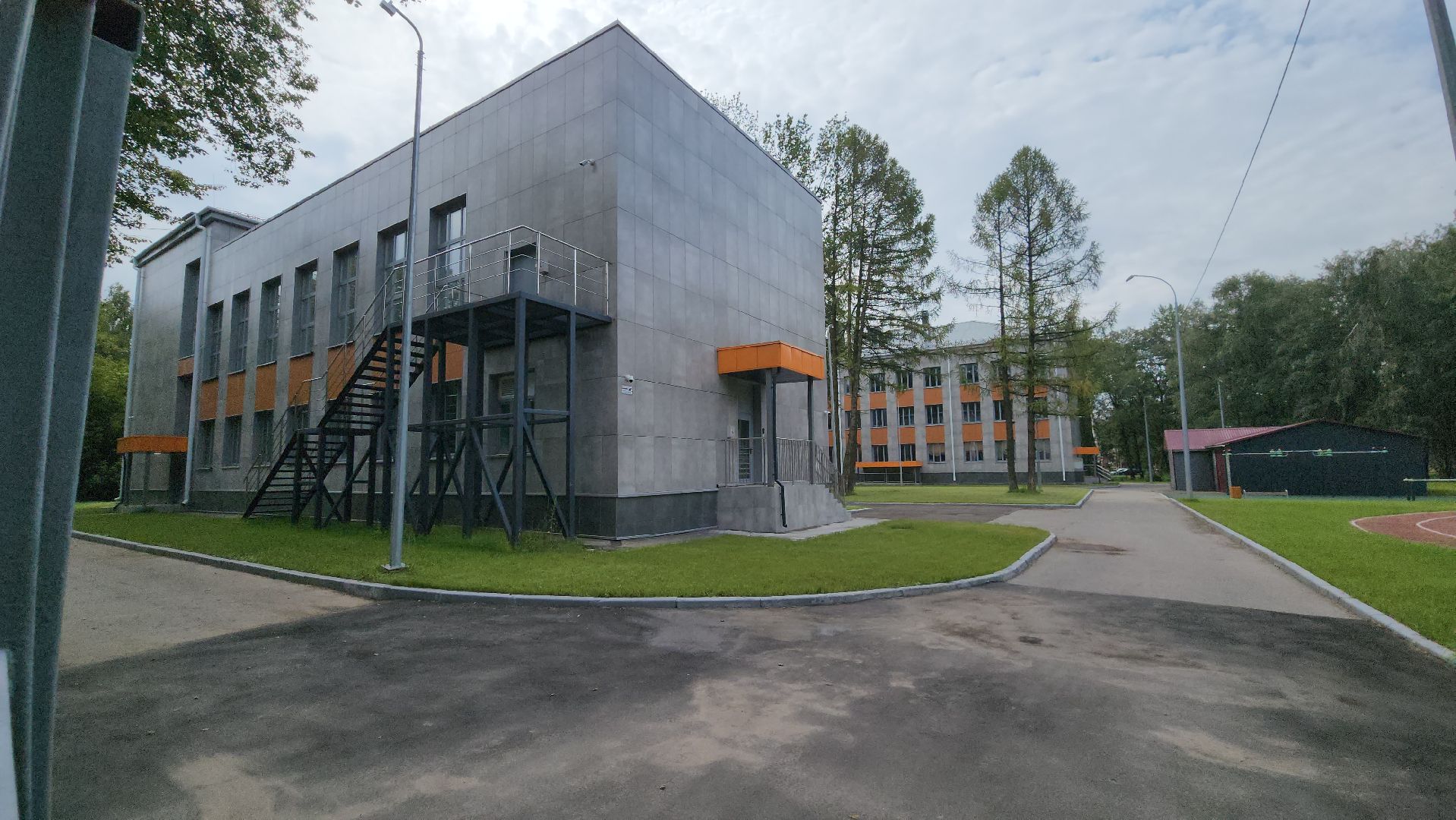 дорожные ограждения, пешеходный переход, Лобня , образовательные учреждения,