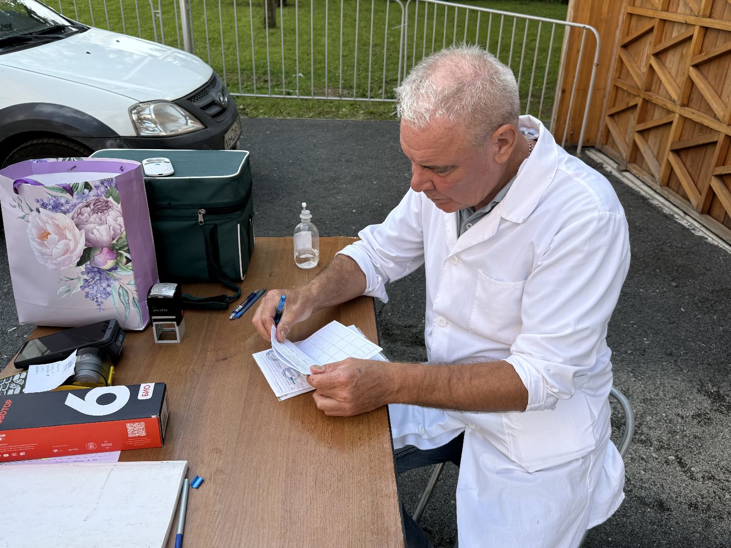 Люберцы, домашние животные, ветеринарная служба, Лесная опушка, Парк,