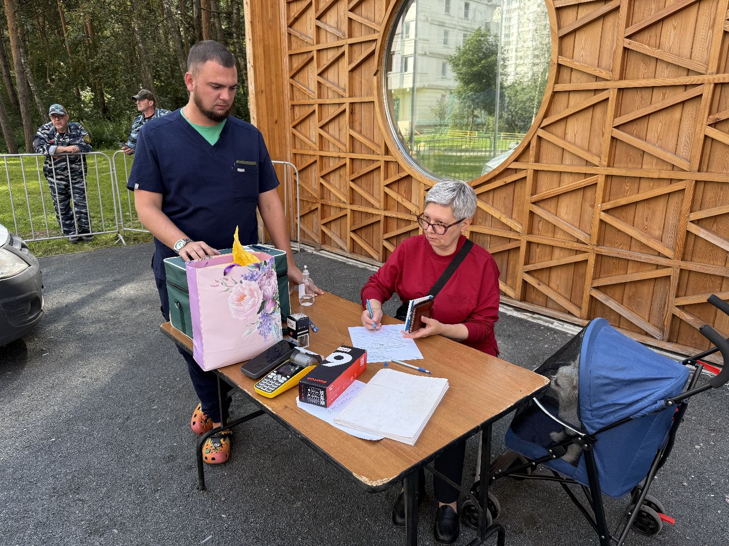 Люберцы, домашние животные, ветеринарная служба, Лесная опушка, Парк,