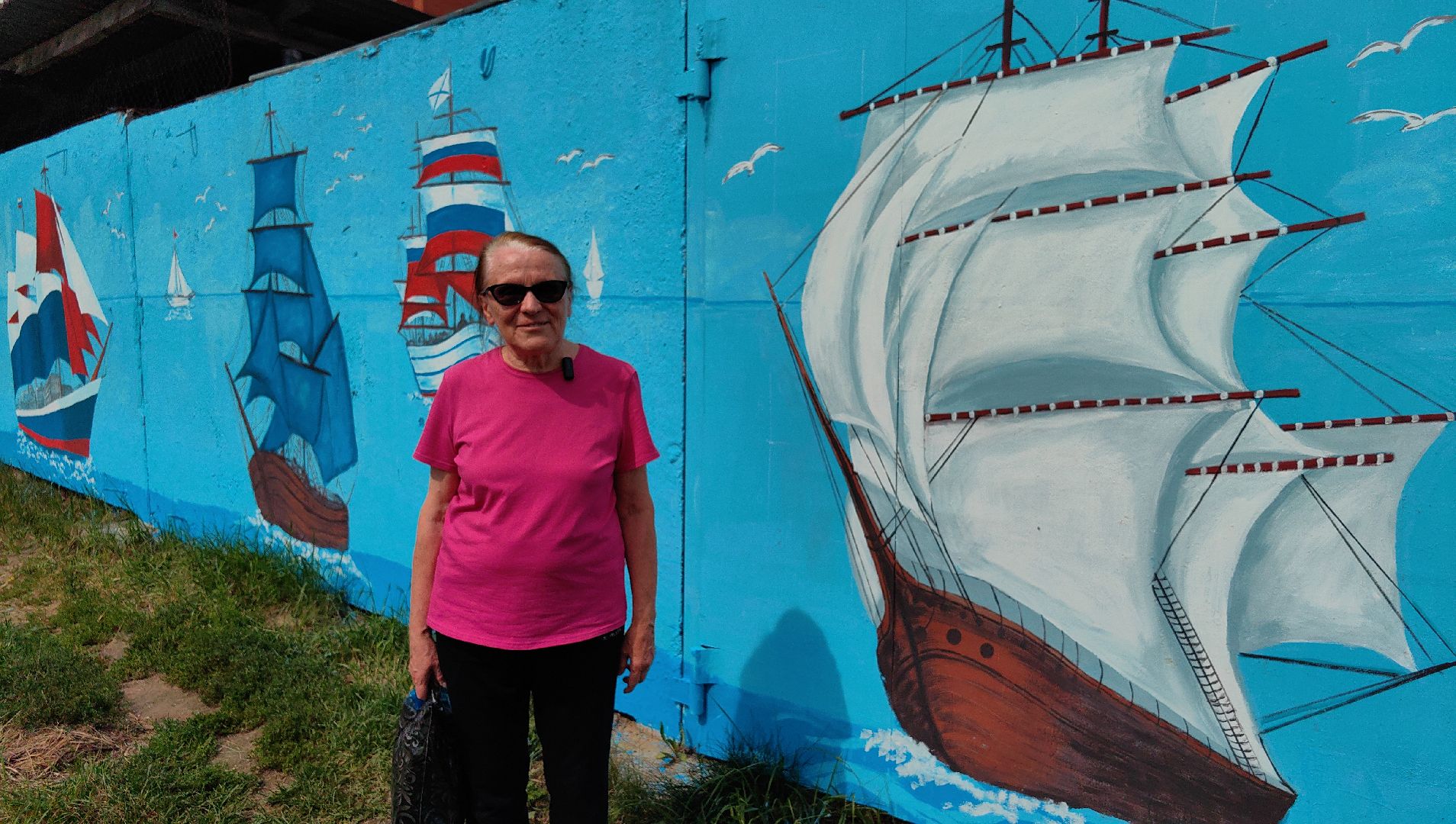 пруд, роспись, парусник, корабль, крым, триколор, художница,