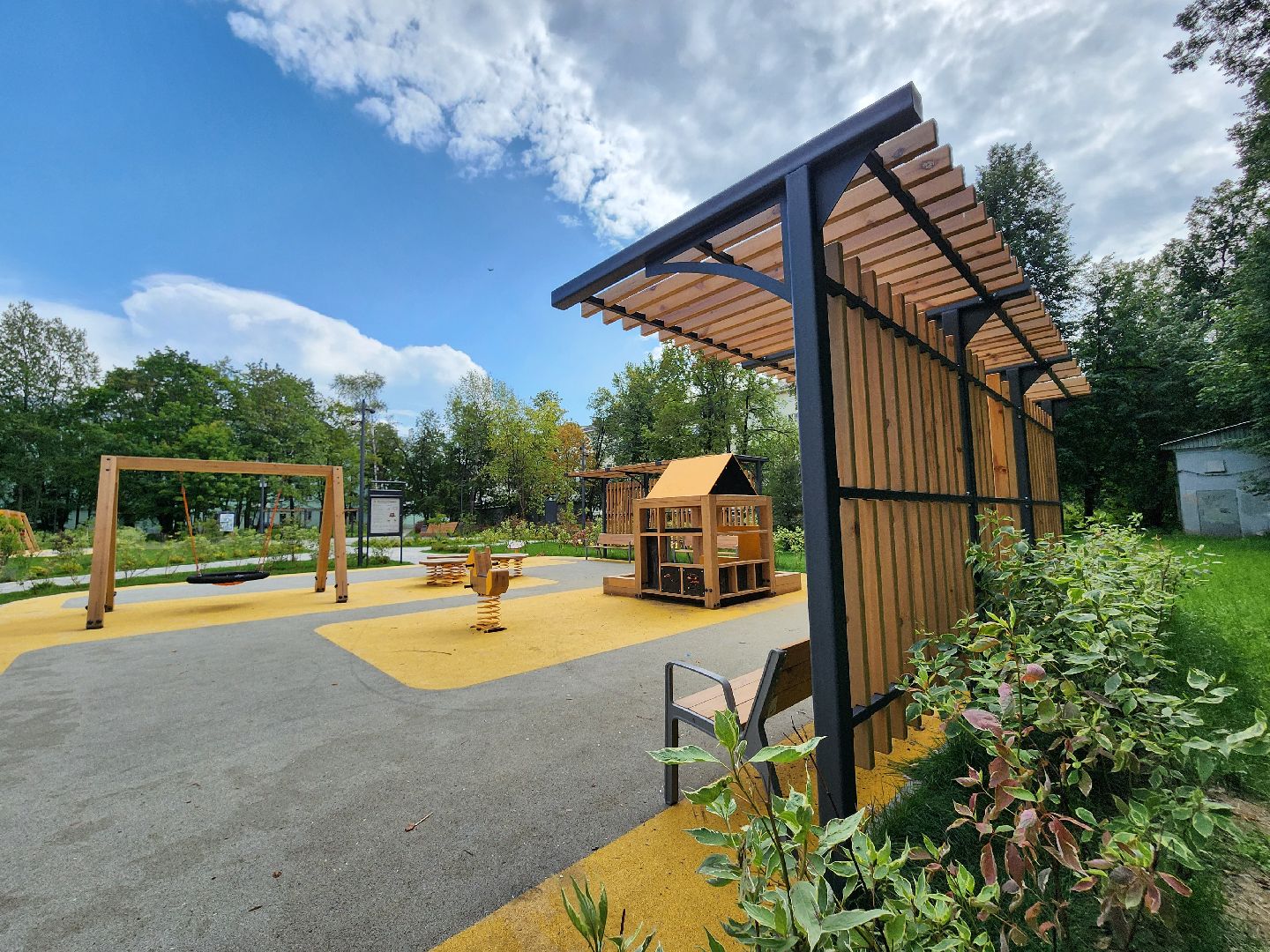 фрязино, ремонт детской площадки, вандализм,