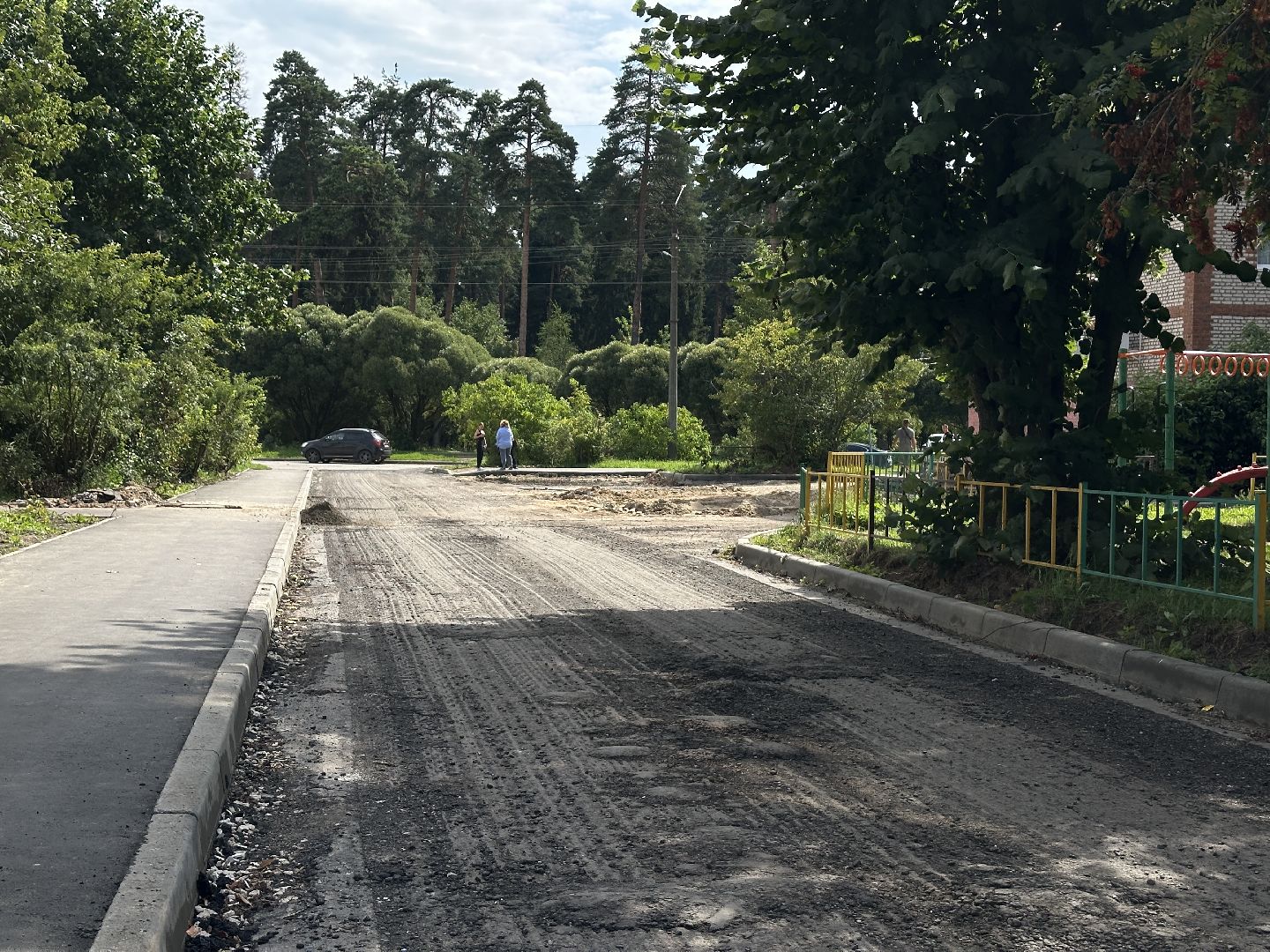 благоустройство, благоустройство двора, красноармейск, пушкинский городской округ, бордюрный камень, асфальтирование дворов,