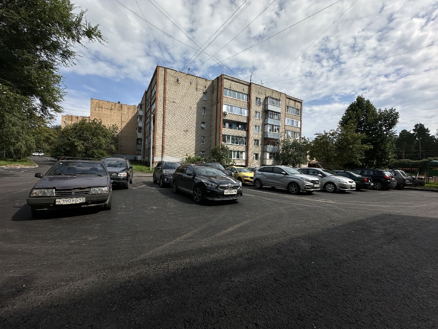 благоустройство, благоустройство двора, красноармейск, пушкинский городской округ, бордюрный камень, асфальтирование дворов,