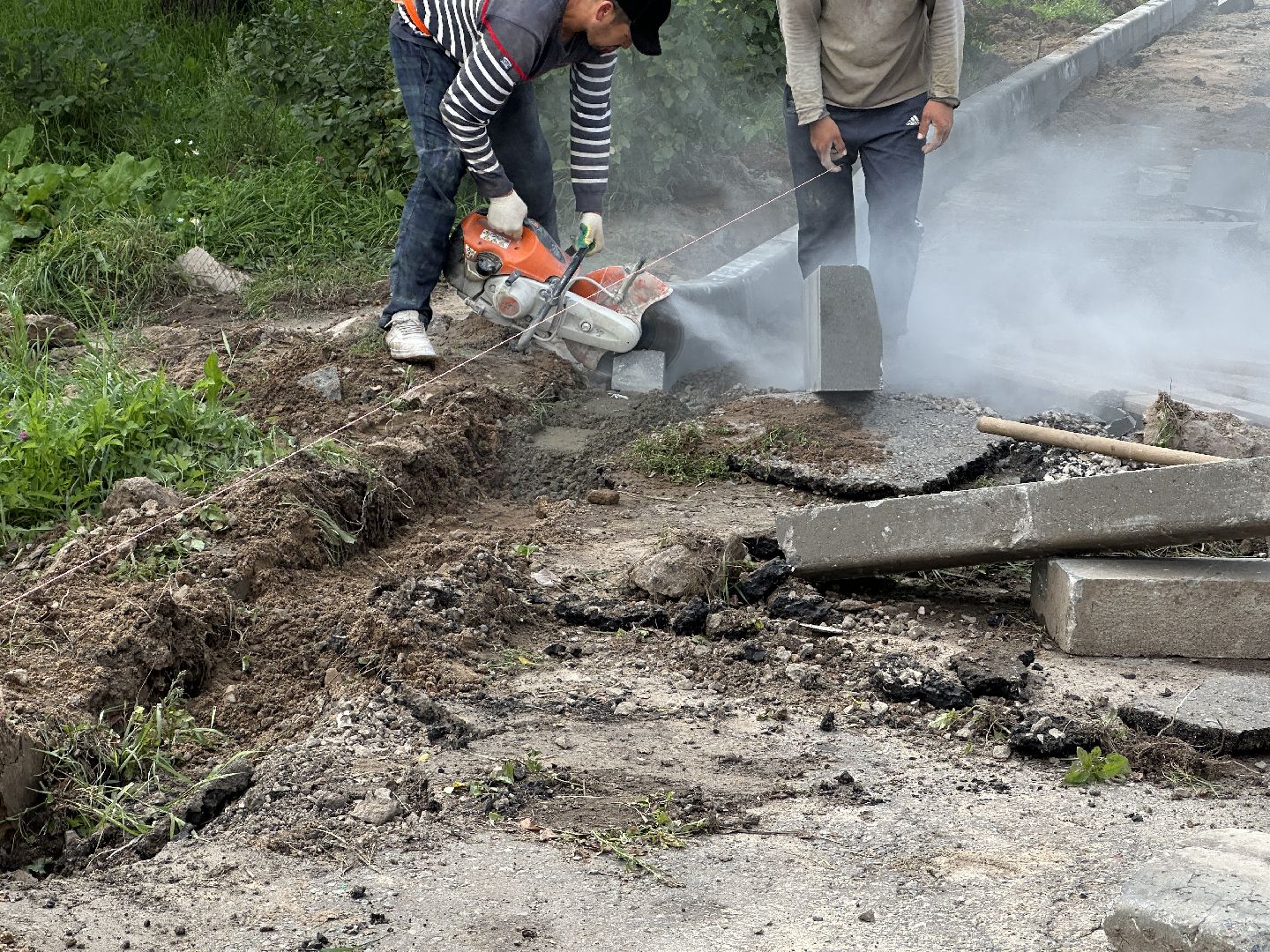 благоустройство, благоустройство двора, красноармейск, пушкинский городской округ, бордюрный камень, асфальтирование дворов,