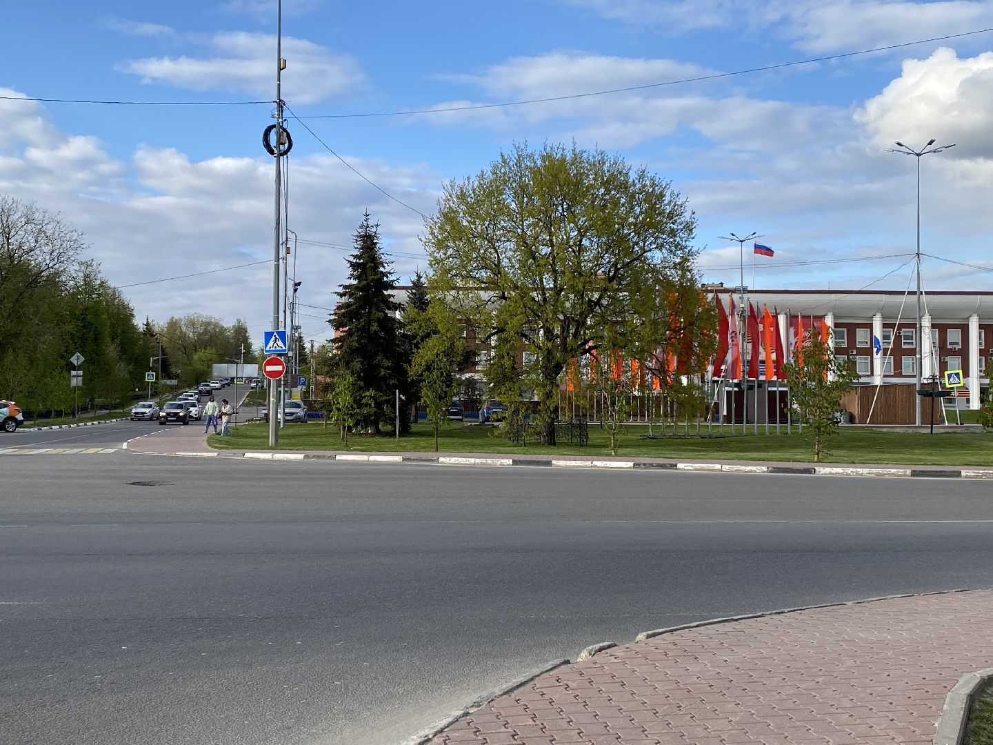 Чехов, ВОВ, День победы, постамент, танк, аллея героев, праздник