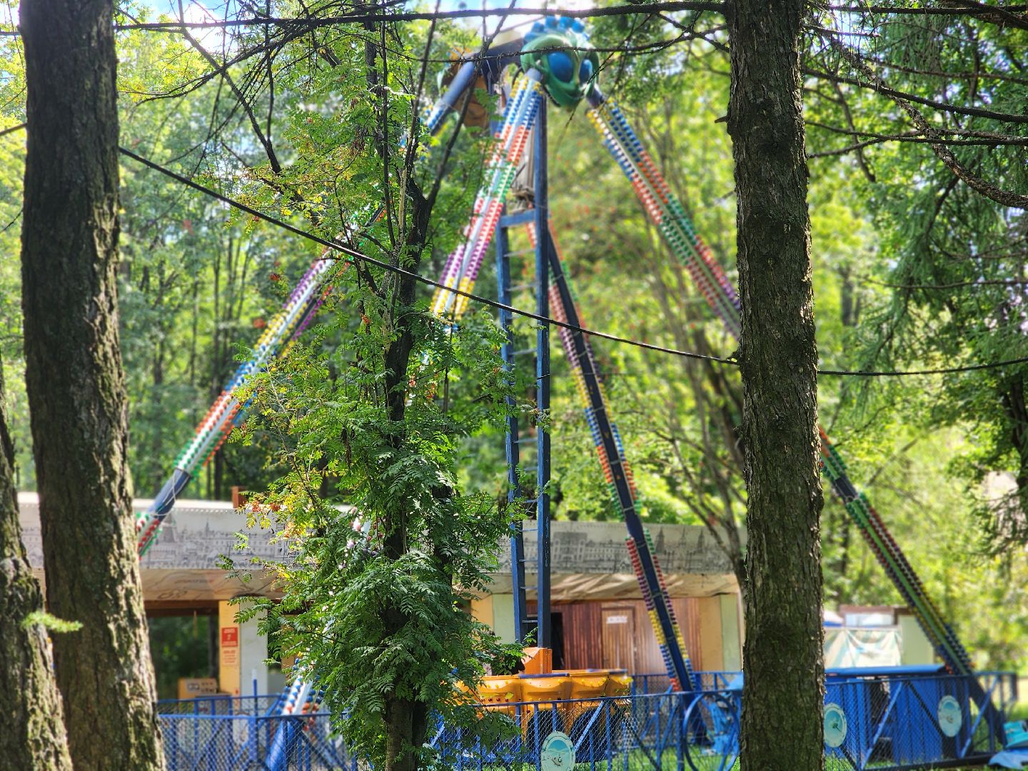 королёв, центральный городской парк , парк аттракционов в королеве, нло,
