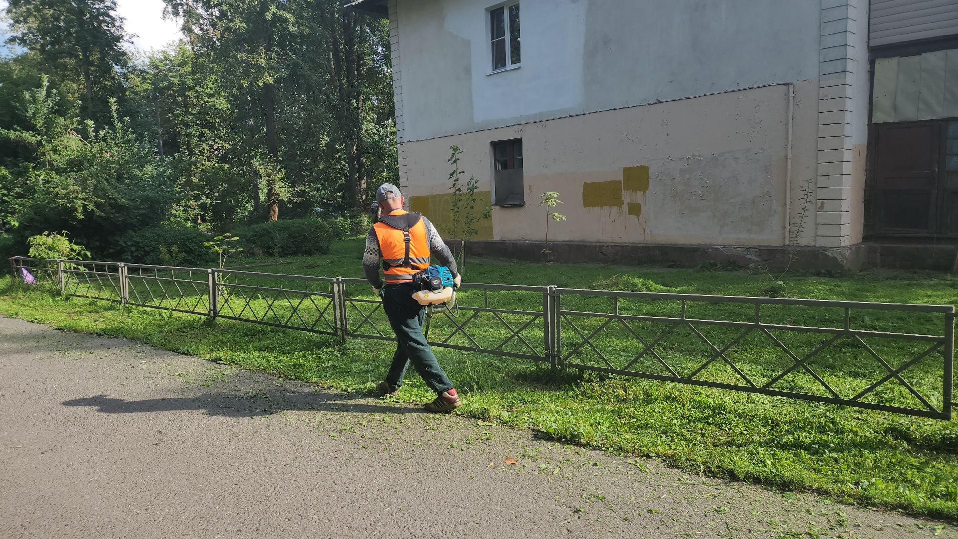 вертикалки, пушкино, благоустройство, покос травы, уборка мусора, обрезка кустарника,дворы,уход за растениями,