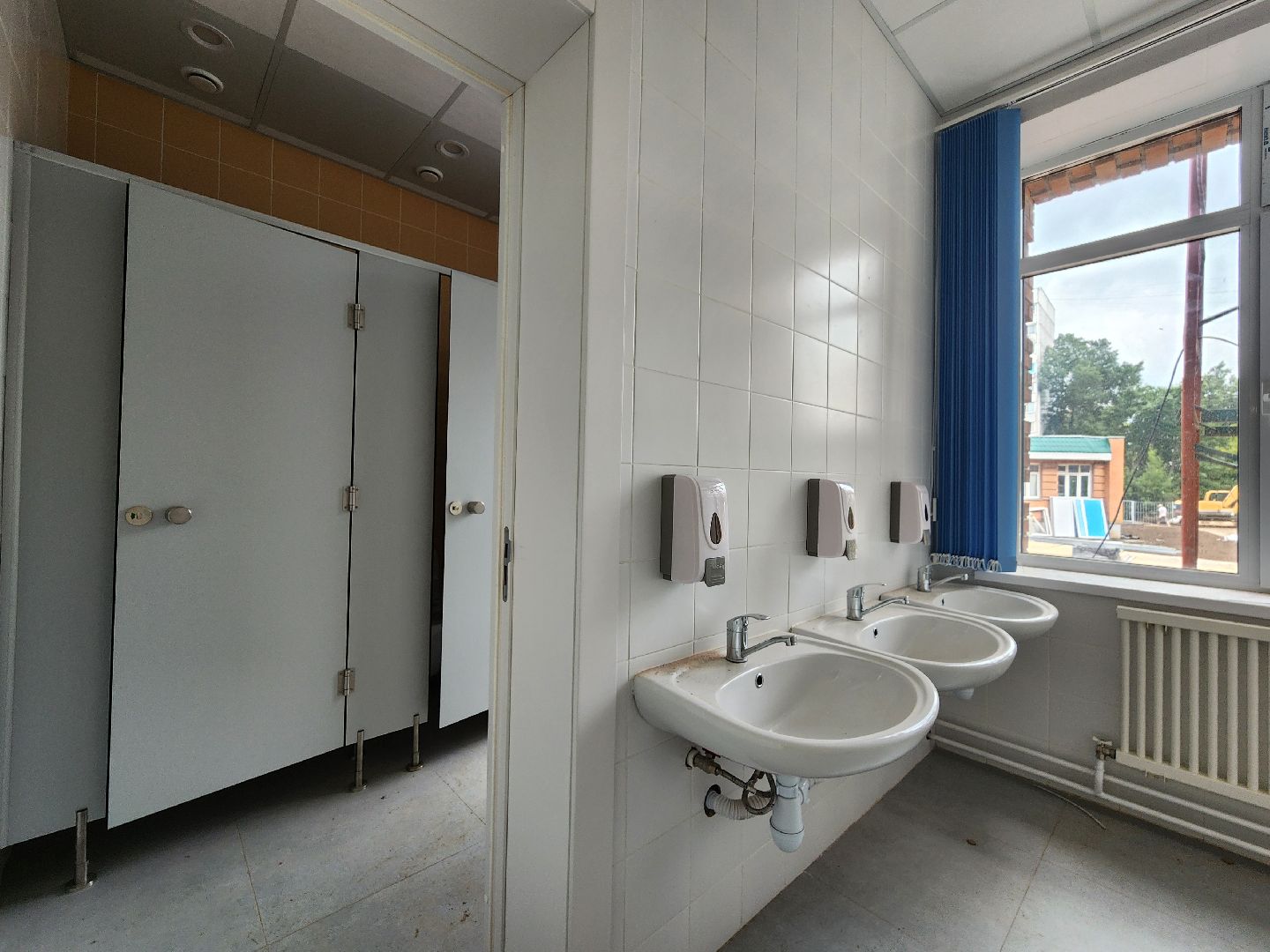 чехов, школа 3, пристройка на 200 мест, строительство, прокладка инженерных сетей, внутренние и внешние коммуникации, отопление, водоснабжение, канализация, электроснабжение, слаботочные сети, пуско-наладочные работы, губернатор подмосковья, госпрограмма московской области,