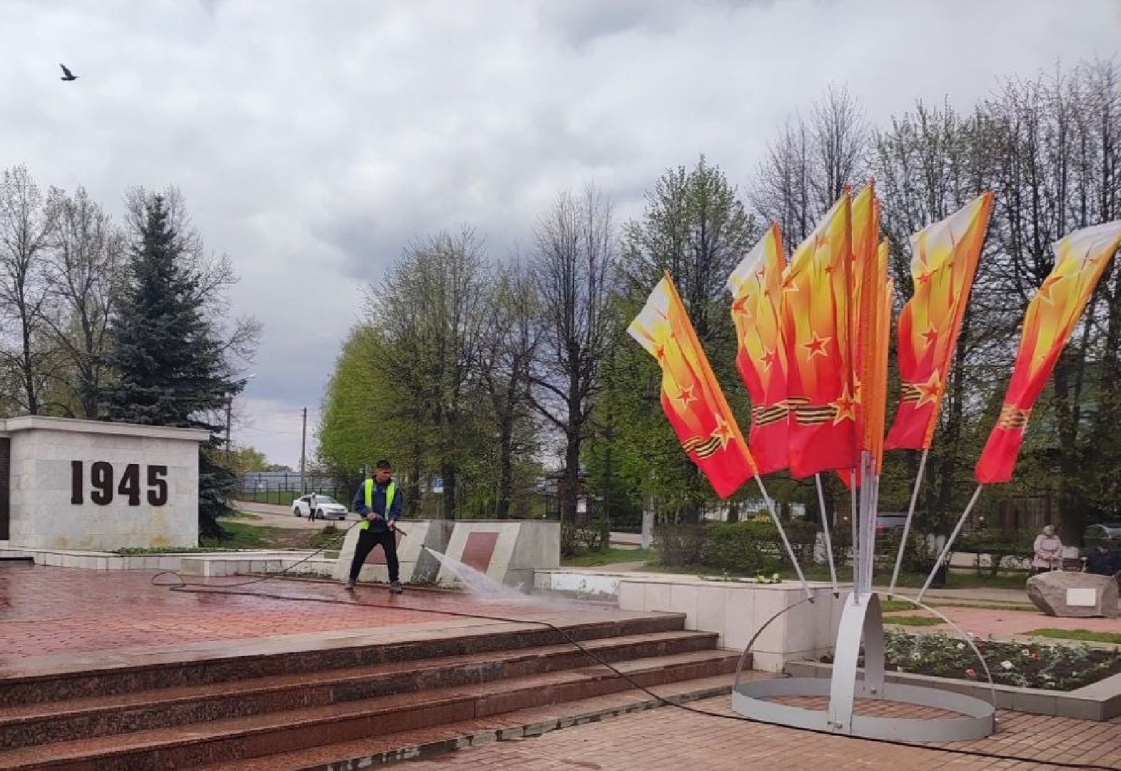 Красноармейск, Пушкинский, площадь победы, цветы на клумбах, украсили город,