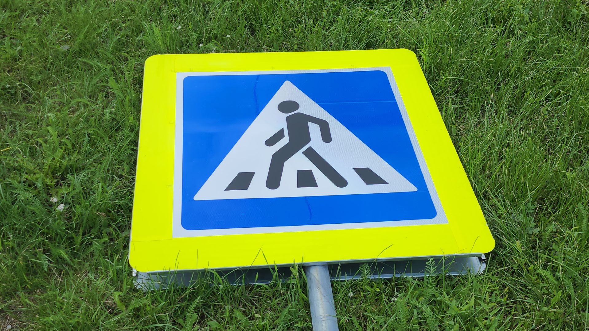 серпухов, подмосковье, установка дорожных знаков, безопасность,