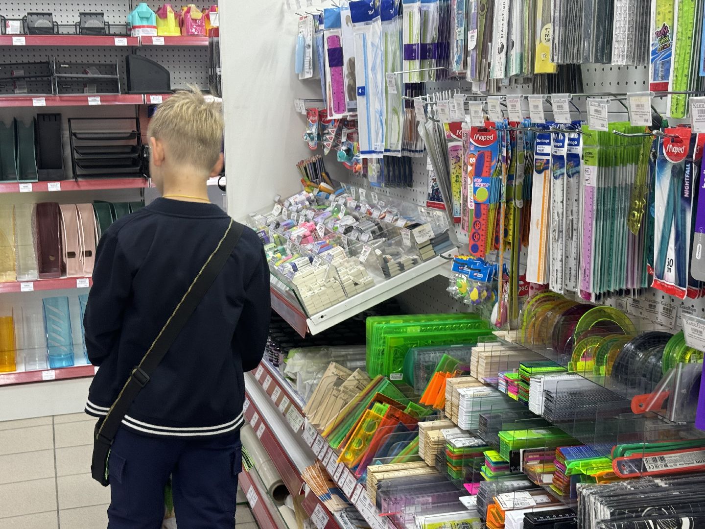 акция собери ребенка в школу , благотворительность , ленинский городской округ, единая россия,