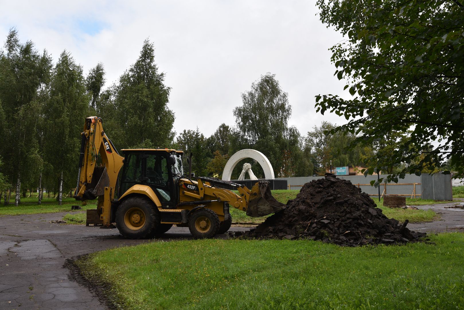 лотошино, стела населенный пункт воинской доблести, благоустройство,