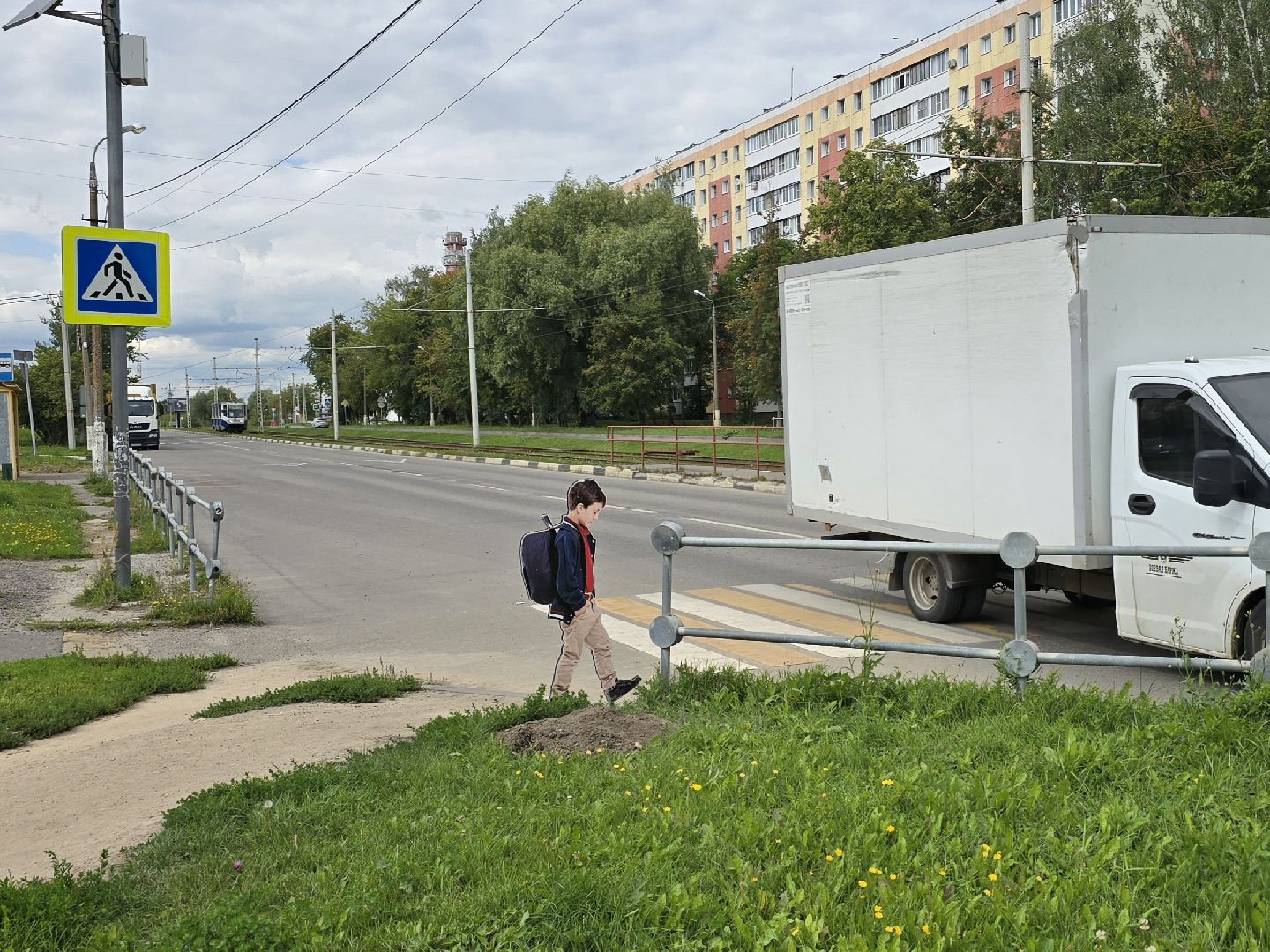 Коломна,пешеходный переход, макеты школьников, подготовка к 1 сентября,