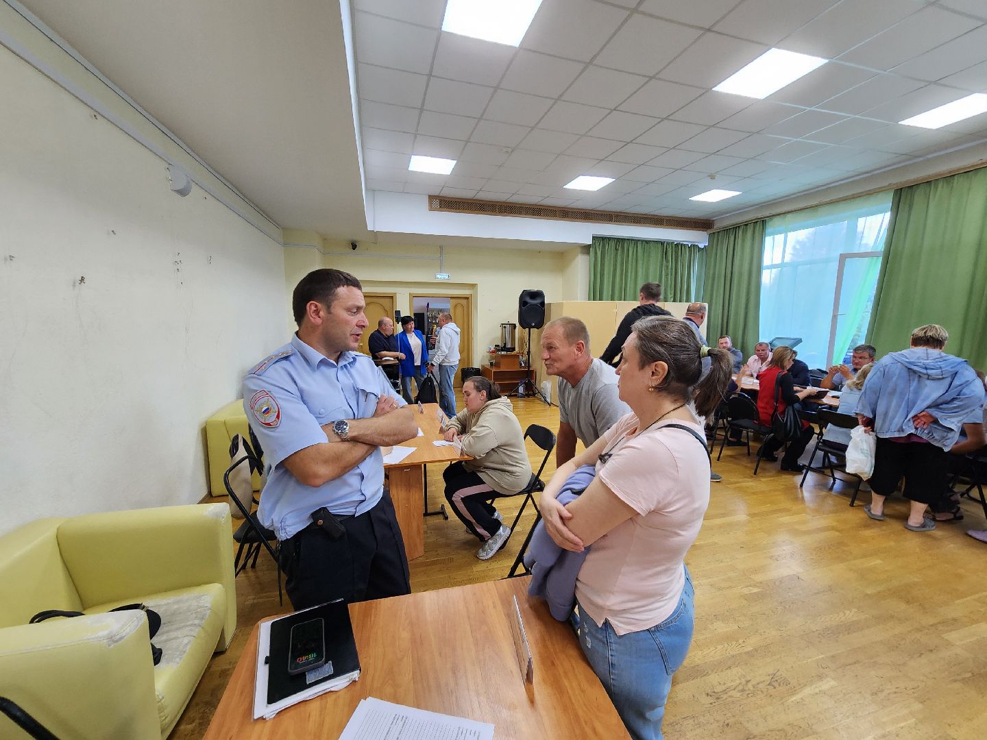 чехов,деревня манушкино, дк русь, выездная администрация, встреча с жителями, обращения граждан, ремонт проезда, улицы елецкая и ступинская, дорожный ремонт, сделать переходное или твердое покрытие, содержание дорог, мбу чеховское благоустройство, коллективное обращение жителей,