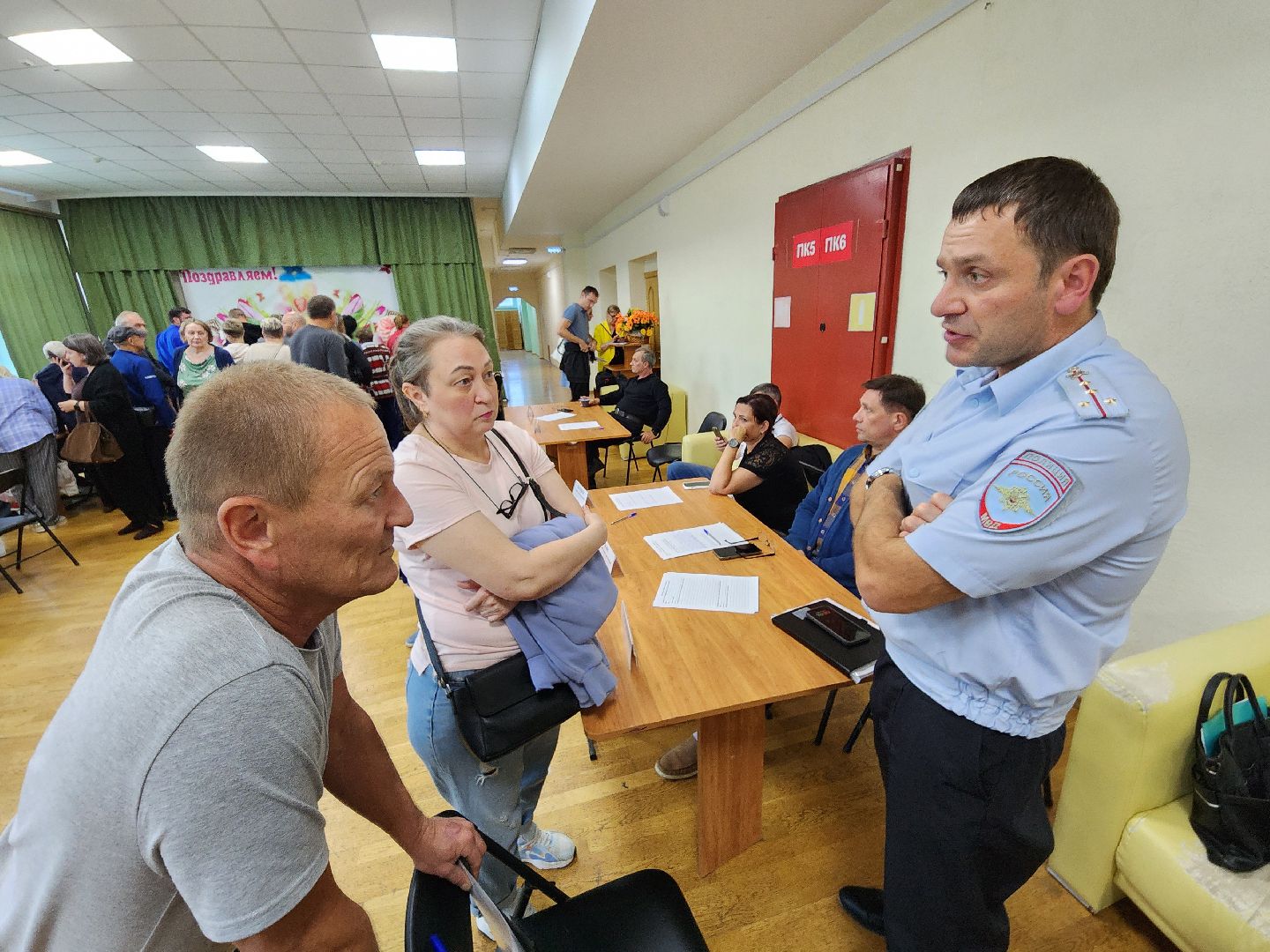 чехов,деревня манушкино, дк русь, выездная администрация, встреча с жителями, обращения граждан, ремонт проезда, улицы елецкая и ступинская, дорожный ремонт, сделать переходное или твердое покрытие, содержание дорог, мбу чеховское благоустройство, коллективное обращение жителей,