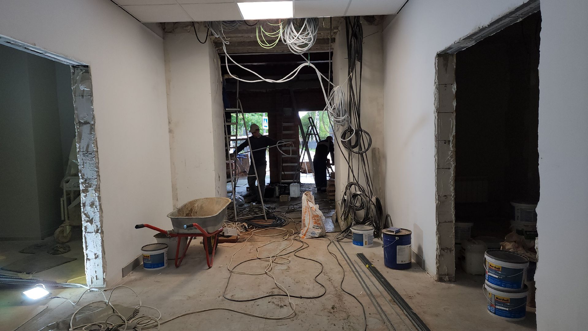 вертикалки, ашукино, пушкинский, капитальный ремонт школы, замена коммуникаций, ремонт крыши, перепланировка, классы, интерактивная доска, спортзал, современная школа, мебель, входная группа,1 сентября,