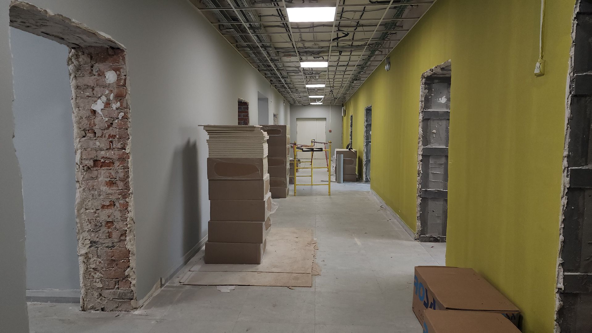 вертикалки, ашукино, пушкинский, капитальный ремонт школы, замена коммуникаций, ремонт крыши, перепланировка, классы, интерактивная доска, спортзал, современная школа, мебель, входная группа,1 сентября,