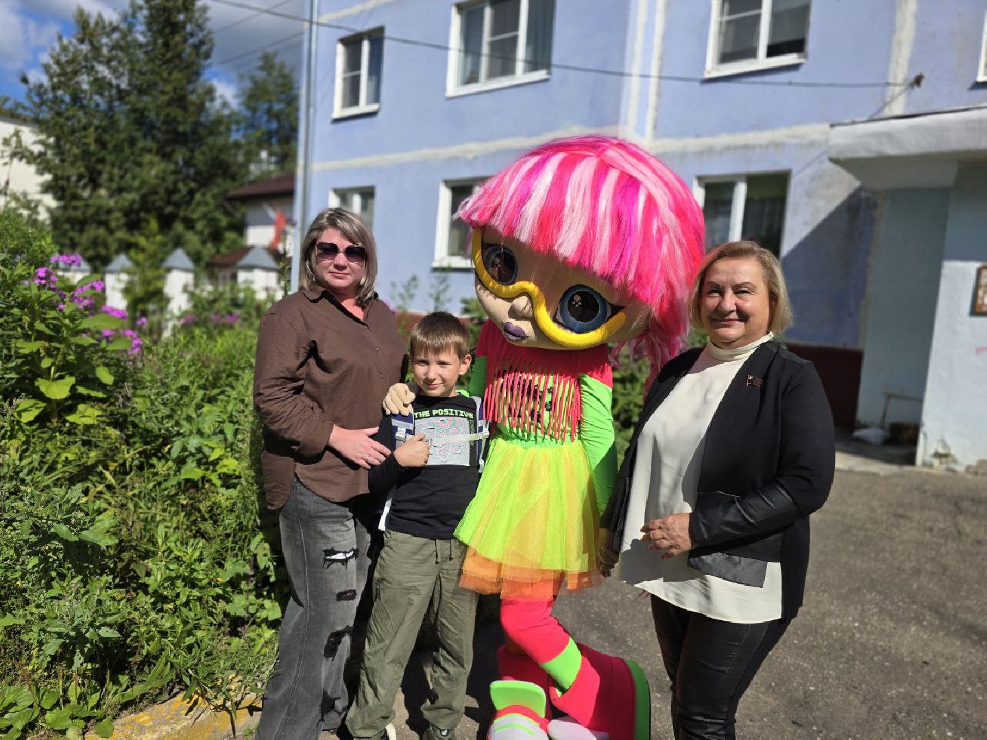 можайск, можайский муниципальный округ, подмосковье, 1 сентября, общество, рюкзаки , губернатор мо,  подарки от губернатора,