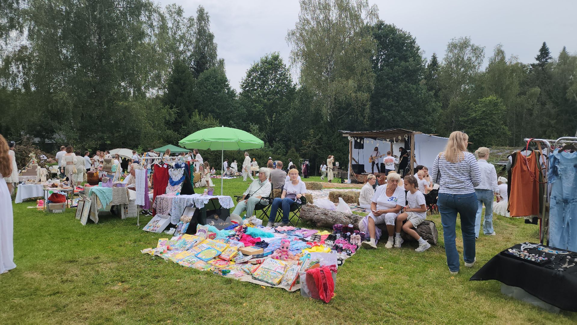 сергиево-посадский городской округ, деревня глебово, Поместье Клу, Белая чердачная барахолка , Барахолка , хоровод,