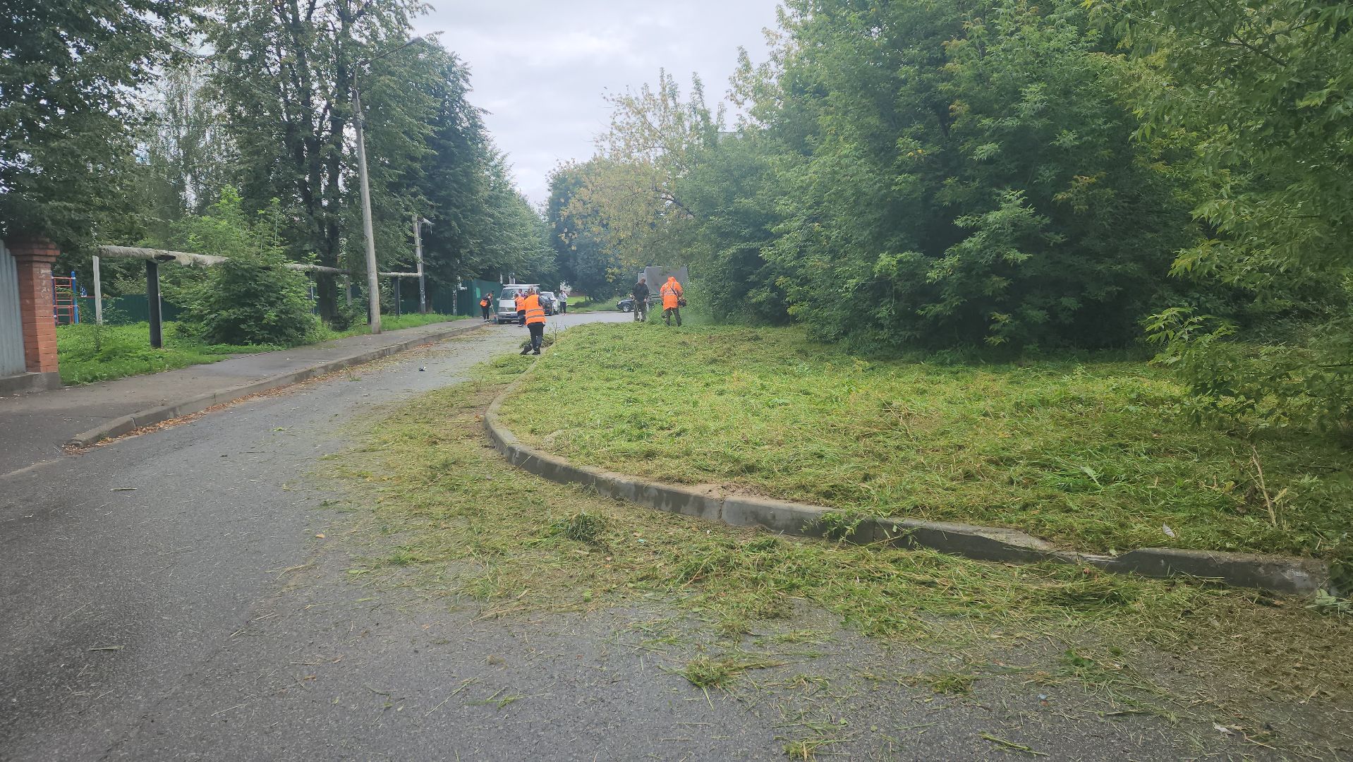 серпухов, улица центральная, комбинат благоустройства, покос травы в серпухове,