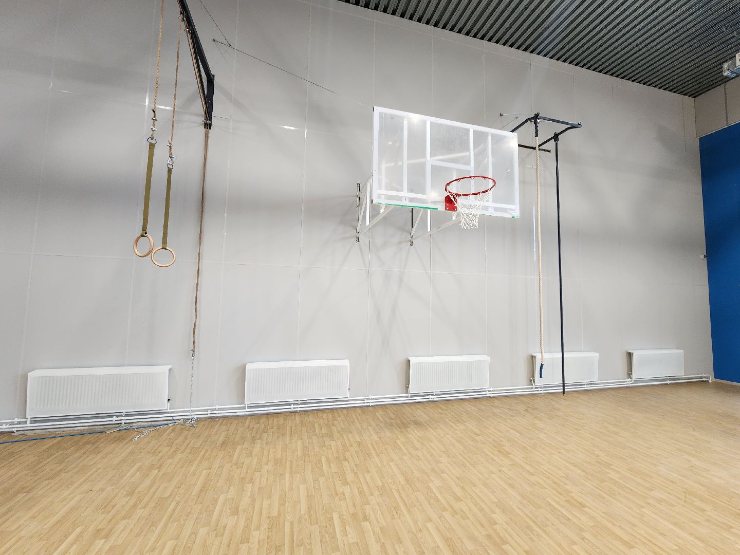 чехов, школа 3, пристройка на 200 мест, строительство, спортивные залы, актовый зал, читальный зал, оборудование, оснащение, техника, уборка, чистка окон, госпрограмма московской области, губернатор подмосковья,