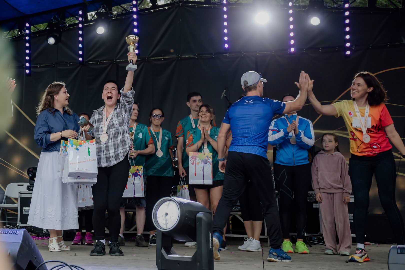 вертикалки, нежный бизнес, праздник, социальное предпринимательство, забег, конкурс пирога,бизнес в подмосковье,бизнес-сообщество,  благотворительный фестиваль,