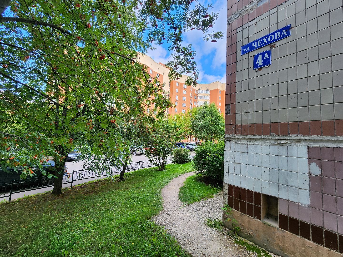 чехов, улица чехова, проезды и проходы во дворах, ямочный ремонт, текущий ремонт дорог, обращения жителей, портал добродел, администрация чехова, мбу чеховское благоустройство,