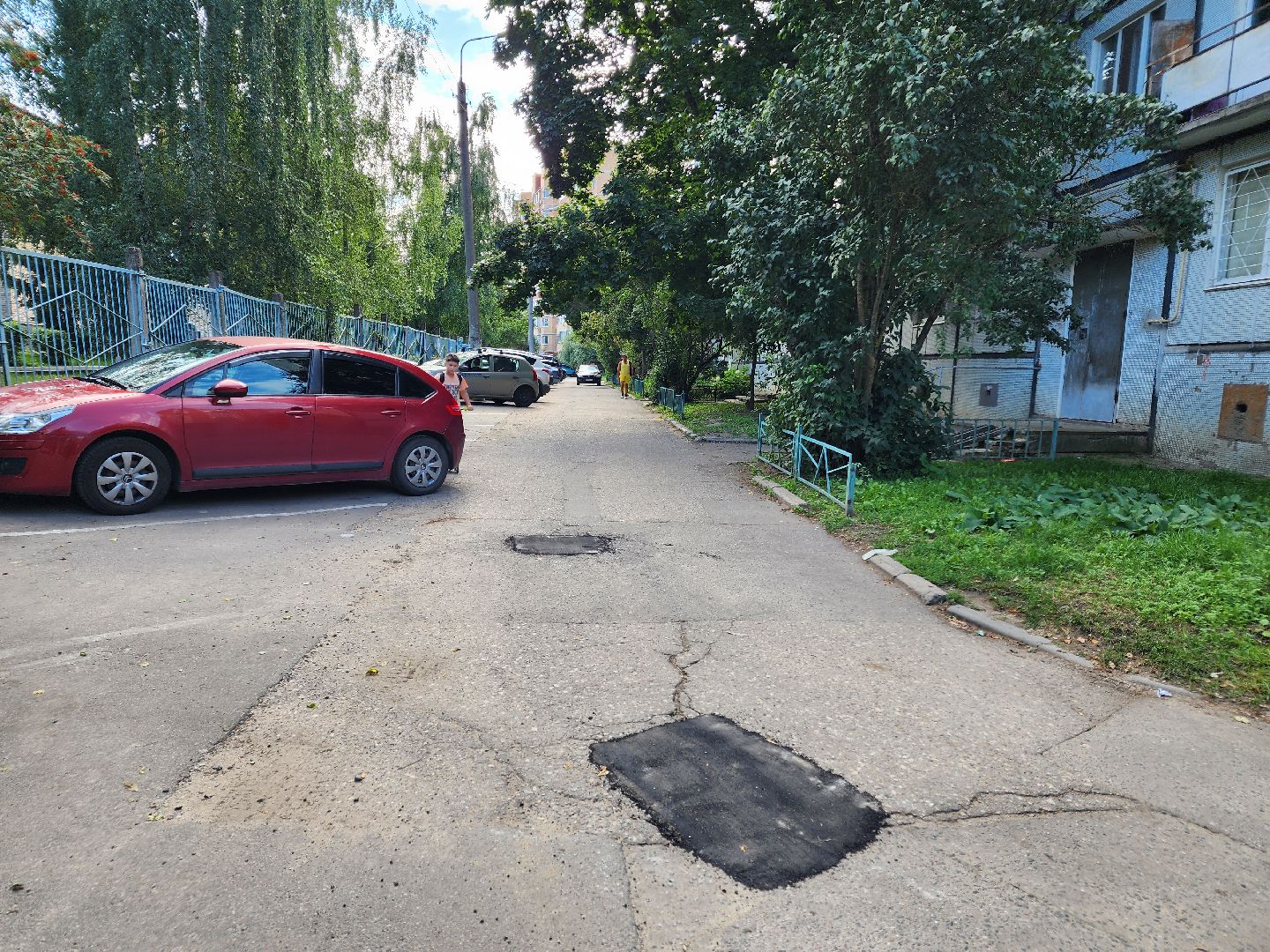 чехов, улица чехова, проезды и проходы во дворах, ямочный ремонт, текущий ремонт дорог, обращения жителей, портал добродел, администрация чехова, мбу чеховское благоустройство,