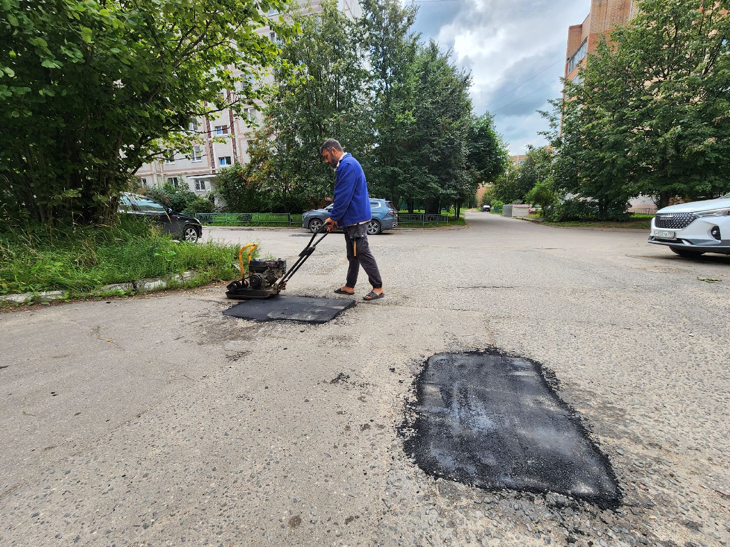чехов, улица чехова, проезды и проходы во дворах, ямочный ремонт, текущий ремонт дорог, обращения жителей, портал добродел, администрация чехова, мбу чеховское благоустройство,